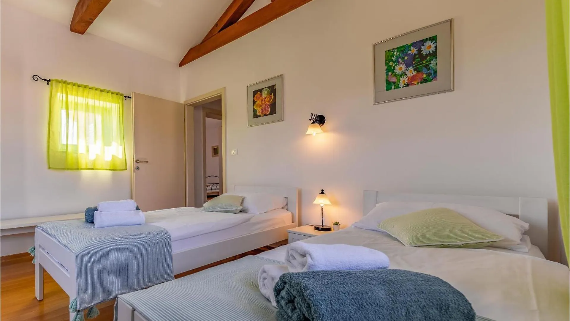 Holiday home Nice Home In Liznjan With Outdoor Swimming Pool