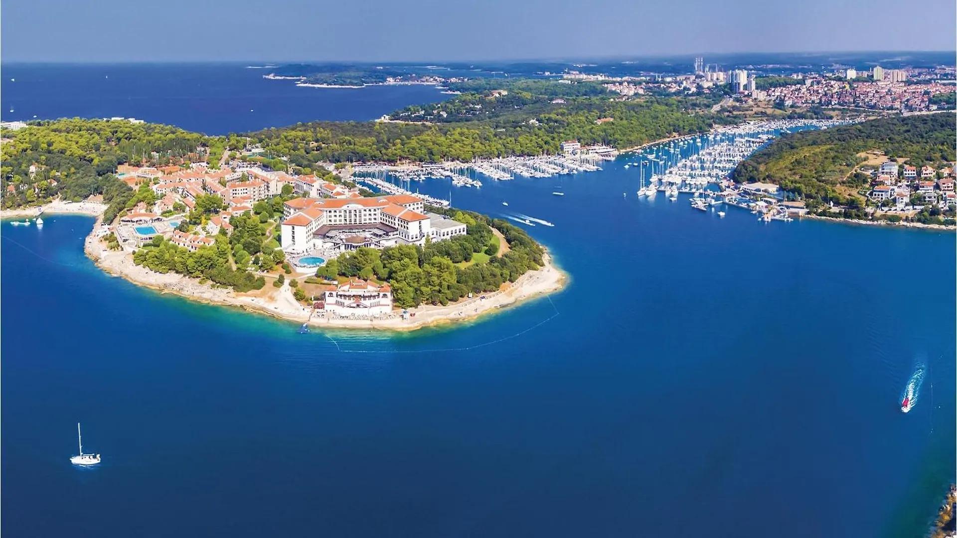 Nice Home In Liznjan With Outdoor Swimming Pool 0*,  Croatia
